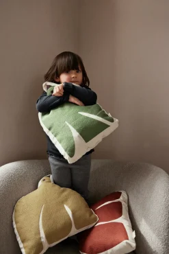 Swif bird cushion 32,5x48 cm, Avocado Green