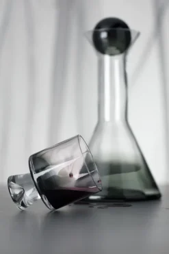 Tank wine carafe 1 L, black