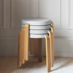 Tap stool, Caramel, oak legs