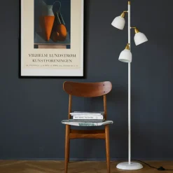 Urban Triple floor lamp, matte whisper white